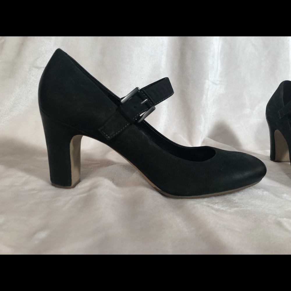 Ecco Mary Jane heels pumps